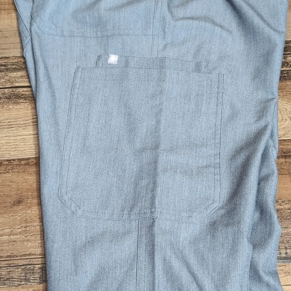 Figs Technical Collection Scrub Pants Size XL/T in Grey